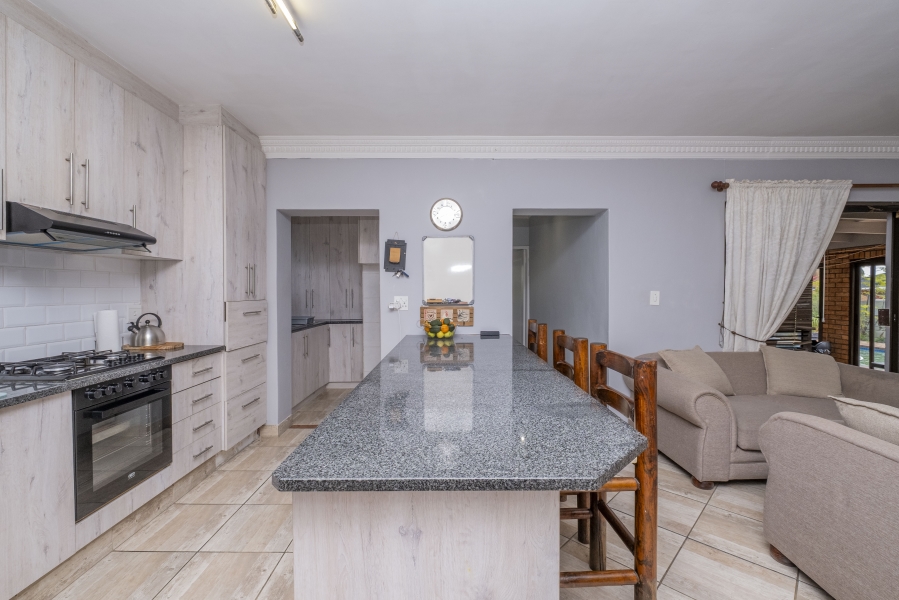 4 Bedroom Property for Sale in Rouxville Western Cape